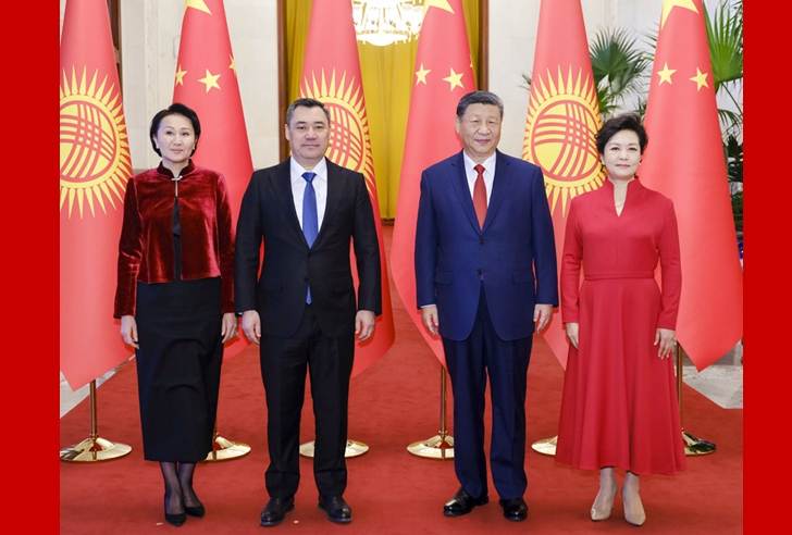 为之倾倒